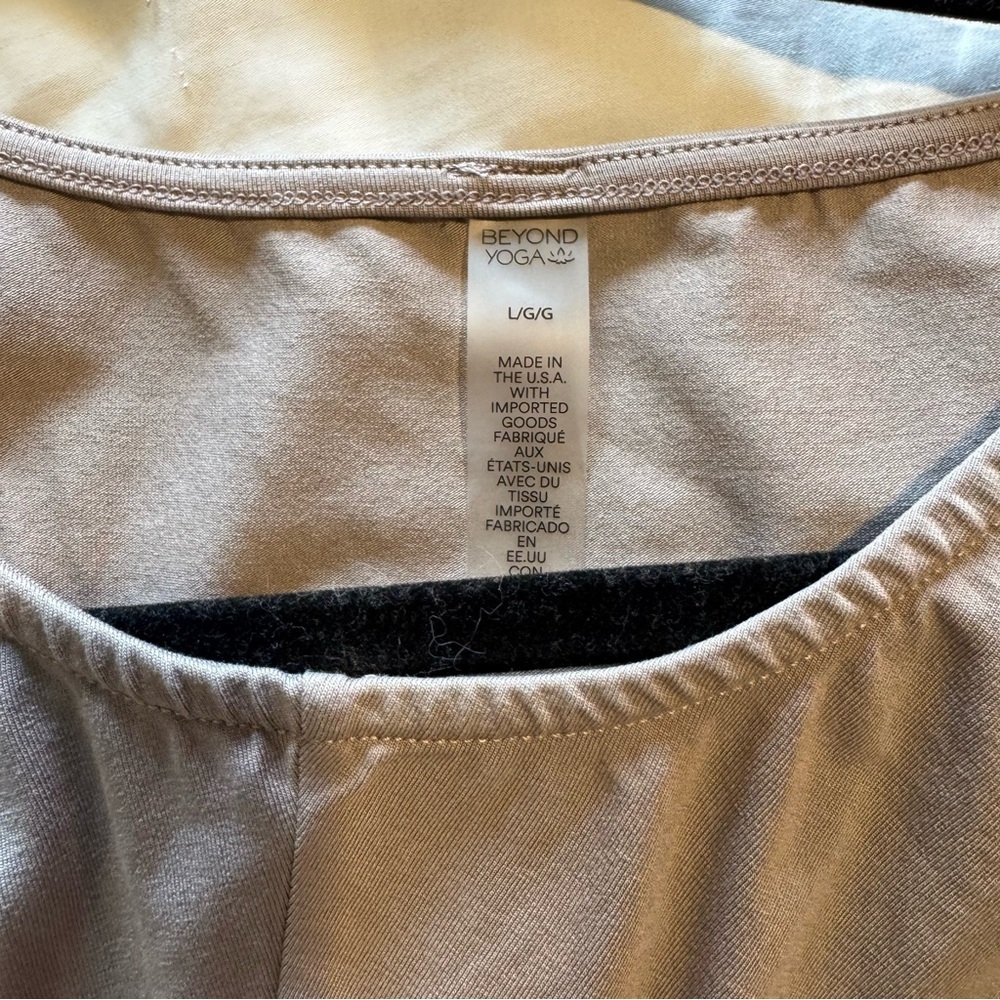 Beyond Yoga Around The World Front Twist Dress in Birch size Large - Picture 8 of 8